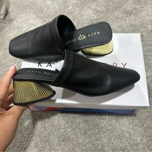 The Clarra stretch Slipon by Katy Perry